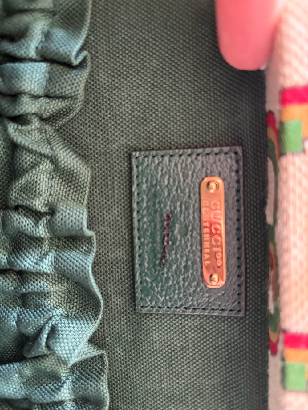 Gucci Cream Canvas Top-Handle Bag with Green and Red GG Motif - Picture 9 of 10
